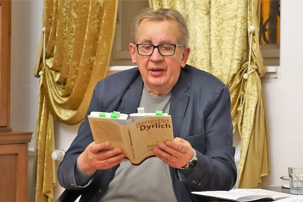 Praha 13. 1. 2020 -  B. Dyrlich čte ze své knihy (Foto M. Dyrlichowa)